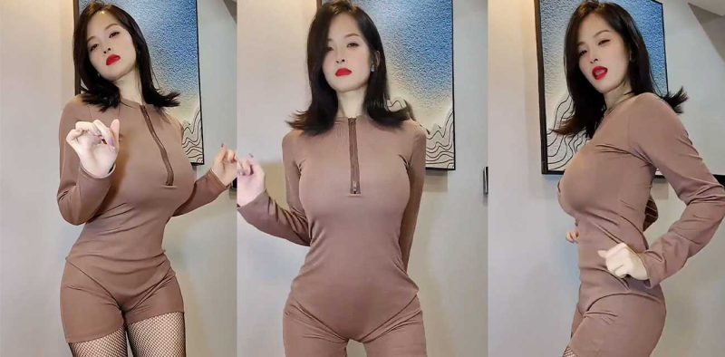 抖音人妻御姐网红 沪上如烟 丰乳肥臀的极品少妇 激情扣逼自慰 展示独特绝技 逼里插吸管喝奶！-51吃瓜网