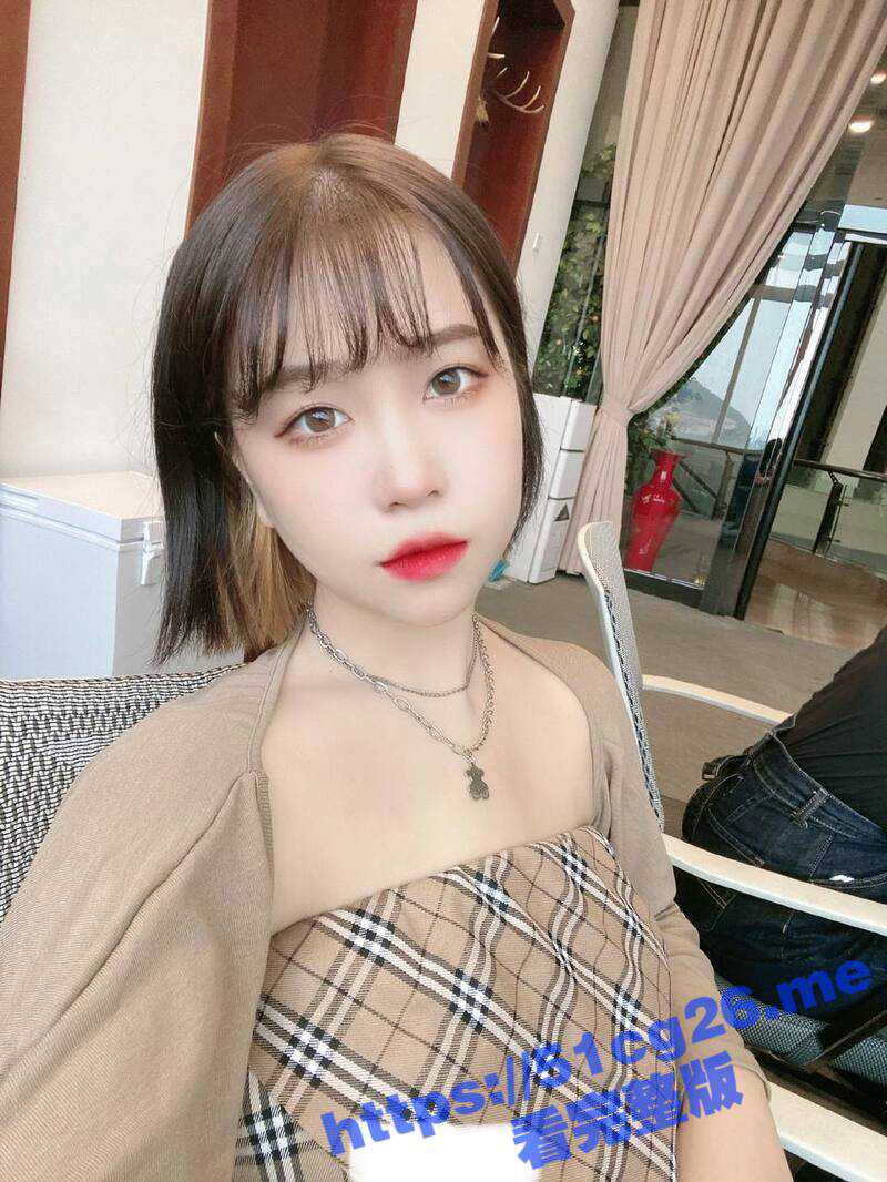 玉女VS欲女 清纯玉女不为人知的欲女本性 家中骚拍 撩起衣服光着屁股扭臀揉胸吐舌露菊花 - 51吃瓜网-51吃瓜网