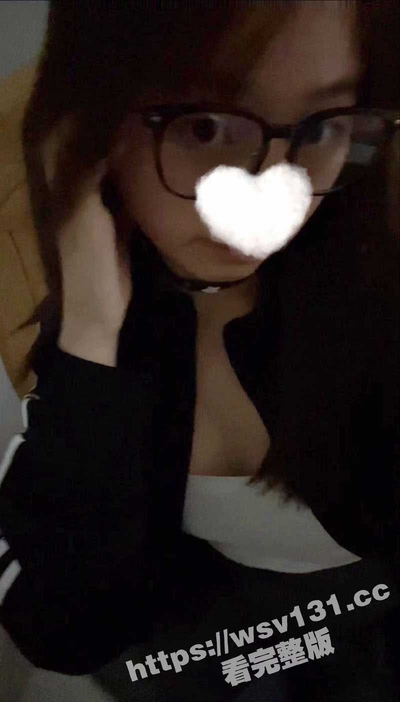 上海交通大学19岁大一学生妹 宋诗雨 被金主包养调教成乖巧母狗 套着内裤抓头发后入爆操 - 51吃瓜网-51吃瓜网