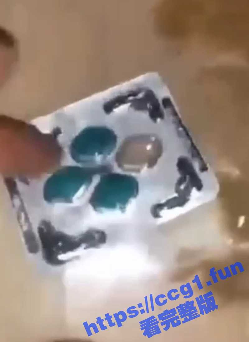 你是真狗啊！铲屎官闲来无事给狗子吃伟哥 狗鸡吧胀得跟人的差不多大！ - 51吃瓜网-51吃瓜网