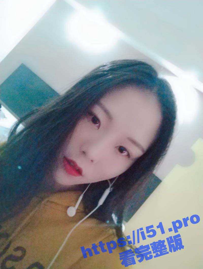 网聊极品翘臀舞蹈生 笑起来非常甜 才聊几天就按耐不住直接裸聊 没想到视频被渣男曝光 - 51吃瓜网-51吃瓜网