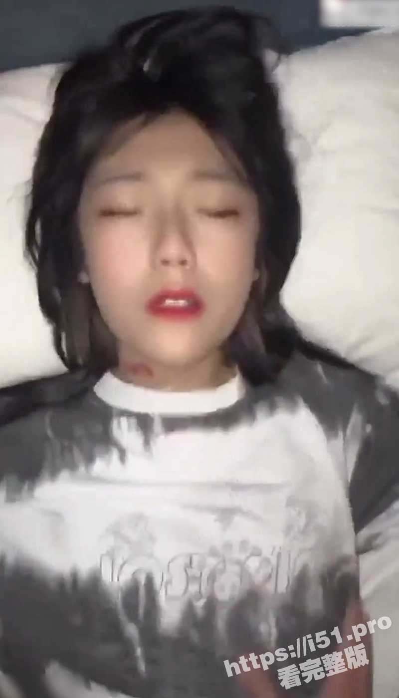 湖南湘南学院 路思纯 与渣男分手被曝光 前一秒不啪不啪我又不是女优 后一秒挨操喊爸爸！ - 51吃瓜网-51吃瓜网