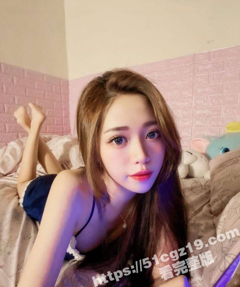 清纯大眼正妹和男友性爱视频泄密 露脸口交秀技巧 骚穴爽翻喷淫汁！ - 51吃瓜网-51吃瓜网