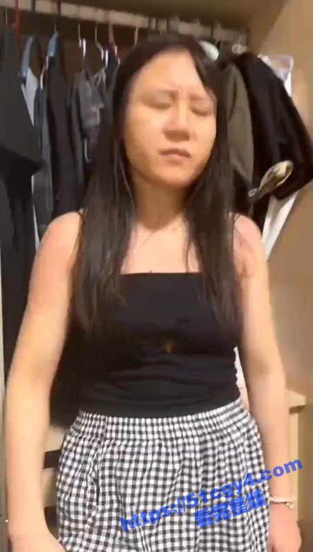 反差女老师 吴晴晴 和同事偷情被抓 聊天记录污秽不堪 人民教师私下竟如此淫荡！-51吃瓜网