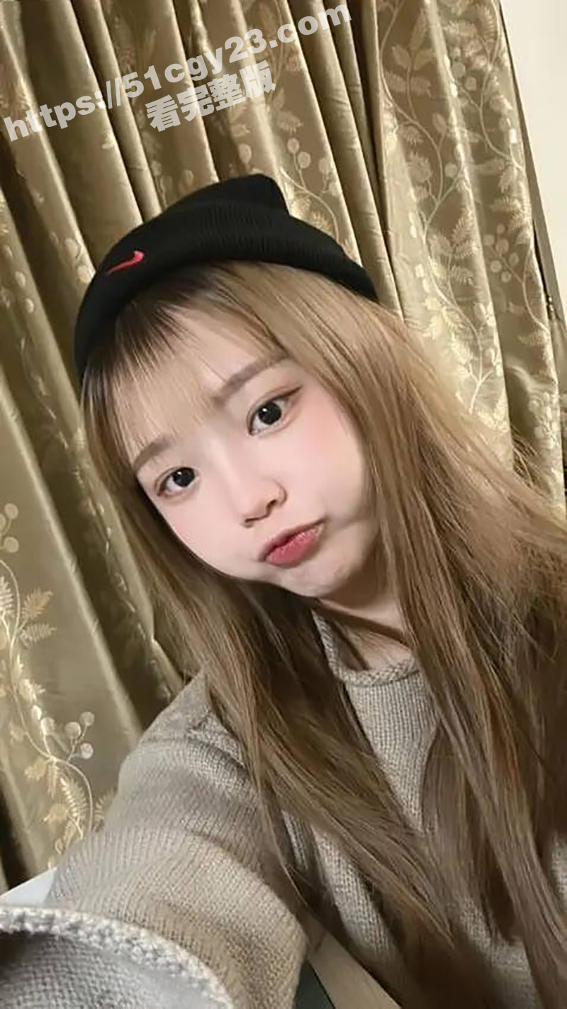 19岁大一超可爱新生 林语儿 清纯齐刘海甜妹喜欢M字腿抠逼 露脸自慰视频反差十足！ - 51吃瓜网-51吃瓜网