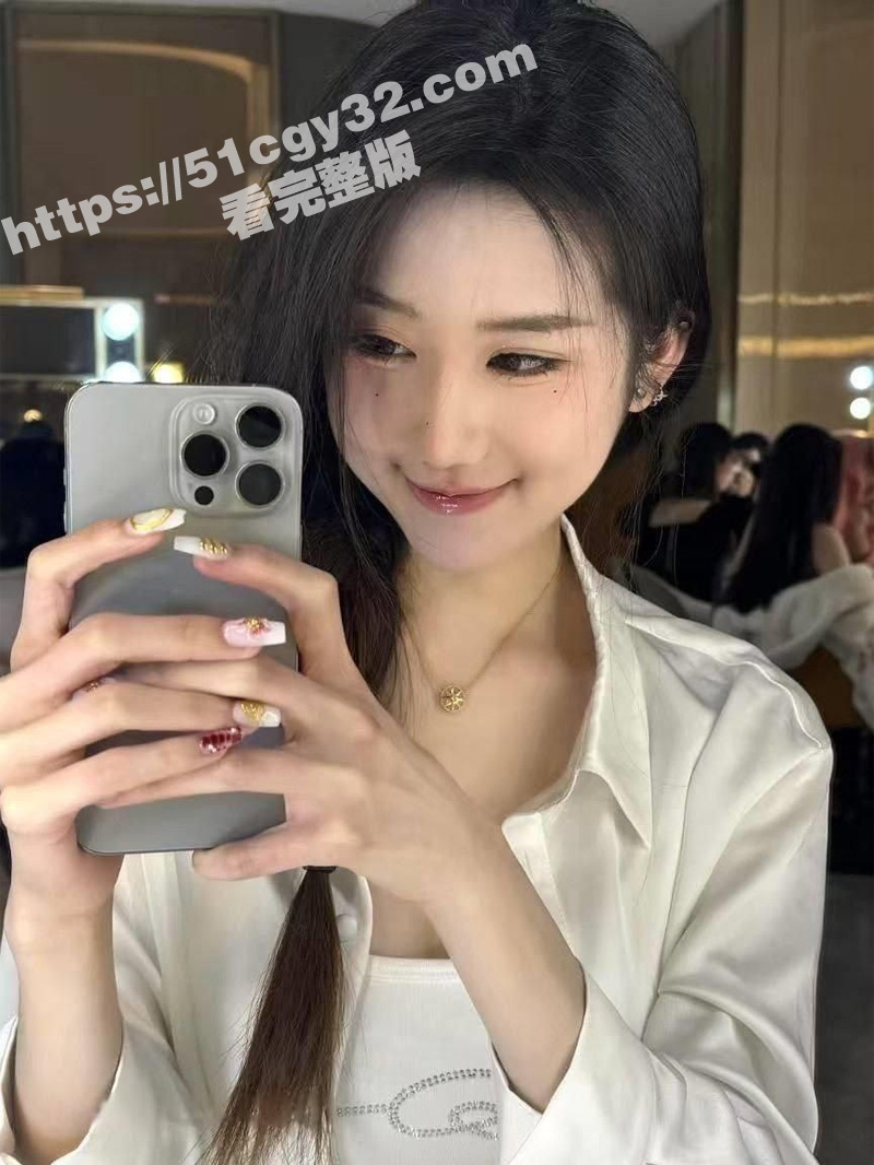 留学生被洋男友巨根爆操 清纯少女在老外面前秒变母狗 大屌无套输出 骚货享受在其中无法自拔！ - 51吃瓜网-51吃瓜网