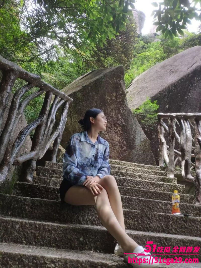 江西抚州英语老师 Jessica 不雅视频曝光 白嫩大奶被不停揉捏 肥臀嫩逼紧裹肉棒 淫荡十足！ - 51吃瓜网-51吃瓜网