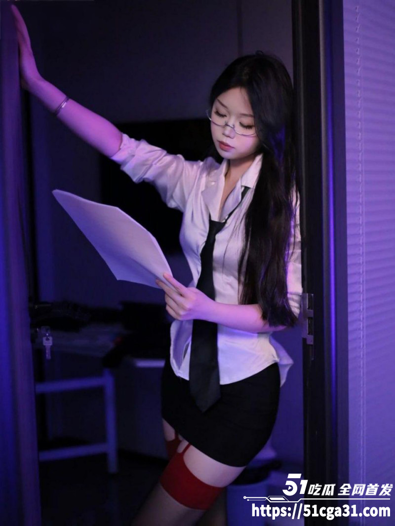 长沙雨花区树木岭台球妹 杨巧 奴性十足 被炮友强制按头暴力操嘴 甚至主动要求炮友内射！ - 51吃瓜网-51吃瓜网