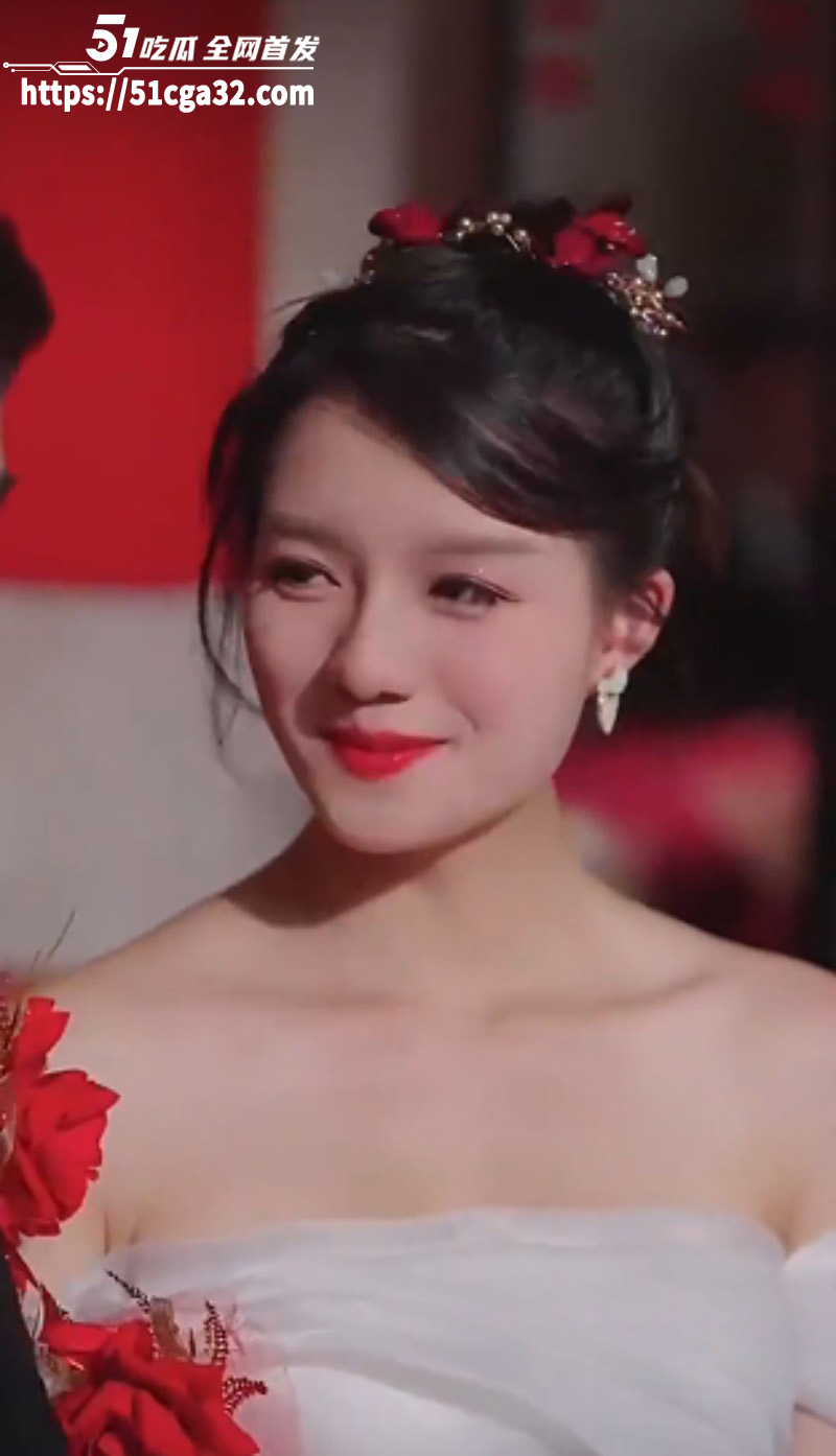 擦边短剧《阳光彩虹马小驴》农村孤儿结婚遭老婆后妈刁难 退婚后竟又被性感小姨子色诱！ - 51吃瓜网-51吃瓜网