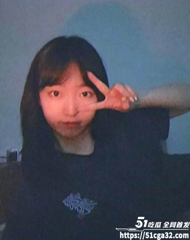 吉林大学母狗 毕露霞 出轨班长 露脸口交眼神勾魂 美穴被大肉棒猛插 淫叫不停！-51吃瓜网