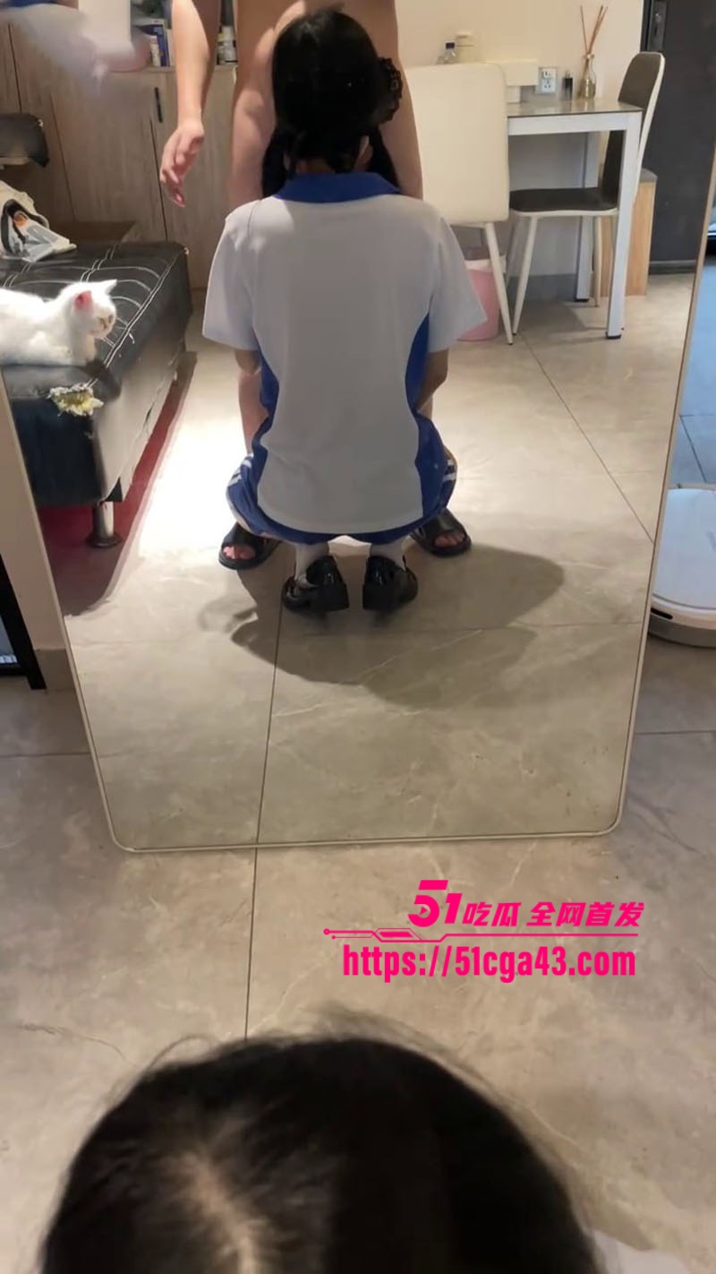 大神爆操校服学生妹 演绎父女乱伦淫语挑逗 小美女主动撅臀迎合大棒 嫩穴刺激到高潮喷水！ - 51吃瓜网-51吃瓜网