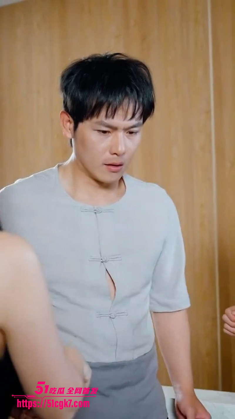 擦边短剧《最强按摩技师》他曾是贫民窟里最不起眼的废物 被兄弟恋人背叛家族扫地出门 十年时间看他如何逆袭! - 51吃瓜网-51吃瓜网