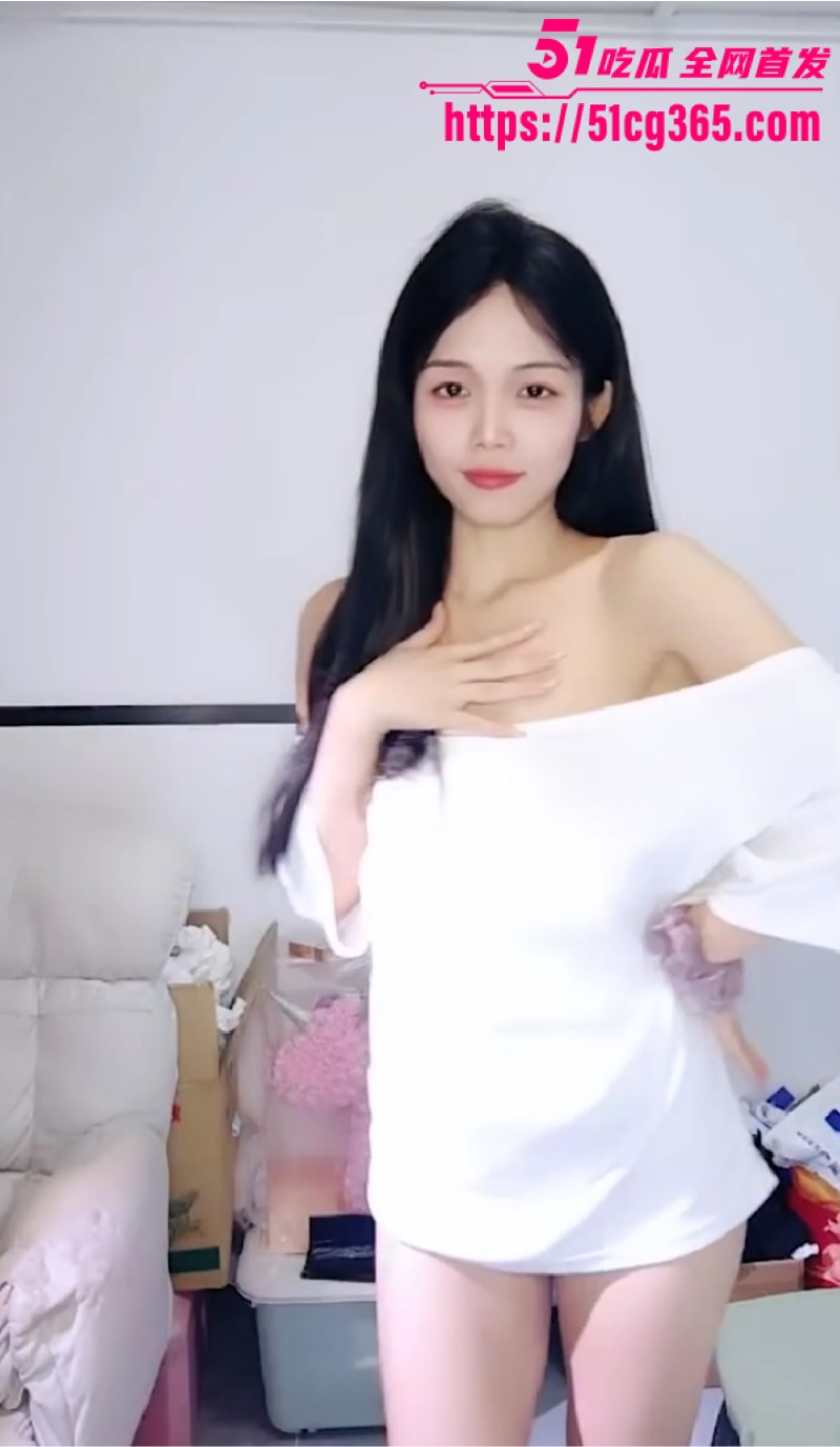 高颜值女主播 小宣 下海全裸直播视频泄露 清纯双马尾白虎少女直播挑骚舞 美腿大开嫩穴湿透！ - 51吃瓜网-51吃瓜网