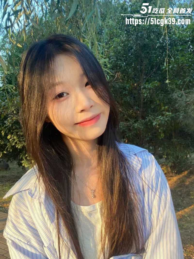 河北廊坊清纯女神 李婷婷 为满足男友绿帽癖 主动曝光私拍 足技娴熟挑逗包茎龟头！ - 51吃瓜网-51吃瓜网