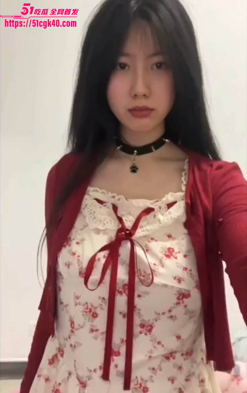 极品巨乳大学生私拍视频炸裂流出 金主爸爸牵链校园遛母狗 豪乳傲然勾魂夺魄 白虎骚穴一线天无比诱惑! - 51吃瓜网-51吃瓜网