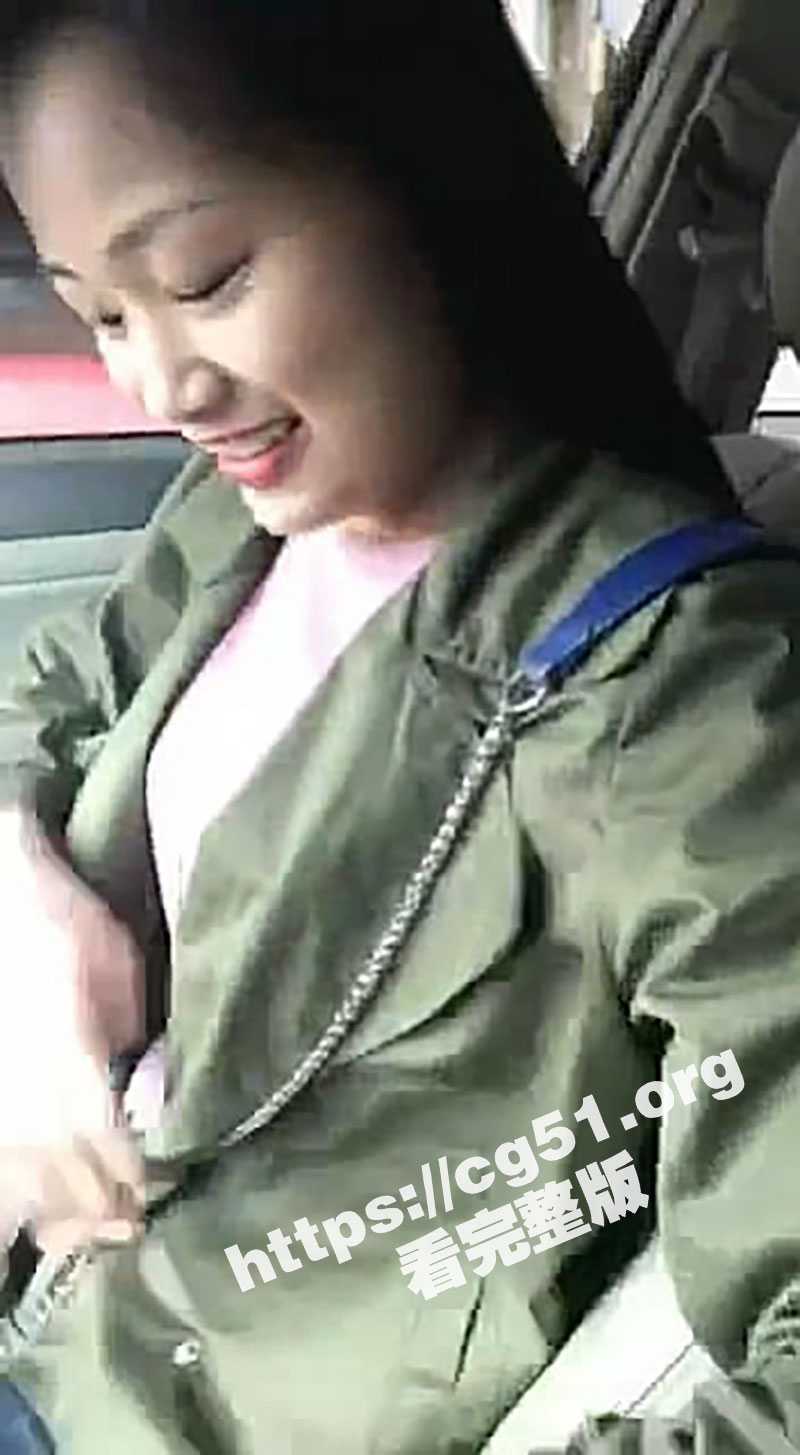 甜美小情人今天不想开房想玩车震 大白天在马路边直接车里坐上去猛草 旁边清洁大爷都惊呆了！ - 51吃瓜网-51吃瓜网