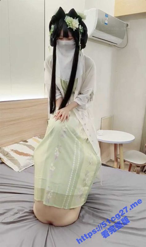 全网疯传 推特知名网红福利姬 可爱女孩 穿汉服约炮粉丝被无套中出自拍付费资源-51吃瓜网