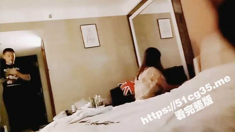 真的快笑死 健身猛男约炮干到一半发现是个死人妖 直接暴打 直呼太可怕了 对话非常搞笑-51吃瓜网