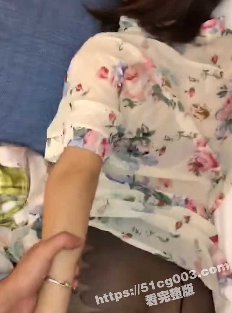 苏州少妇 江雪璐 稚嫩漂亮的嫩妹与男友做爱自拍 被男友上传到网络 同事发现威胁不成便曝光 - 51吃瓜网-51吃瓜网