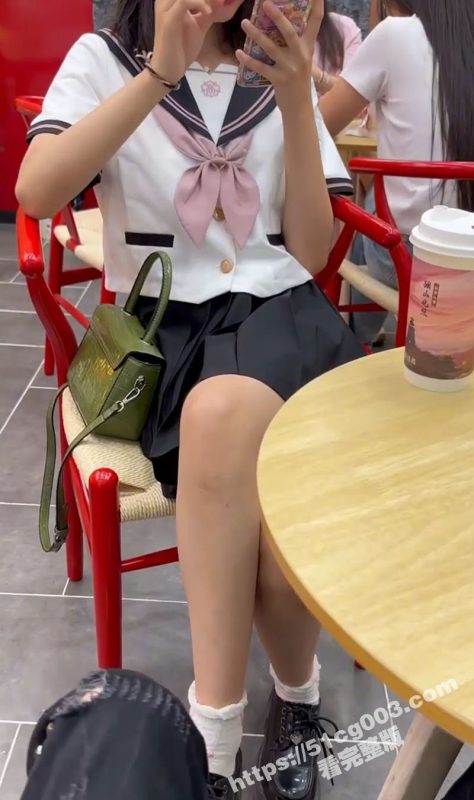 JK嫩妹收割机 江南第一深情 跟JK学生制服嫩妹的第二次约会 鸡巴振动棒玩弄调教小穴 猛操浪叫内射-51吃瓜网