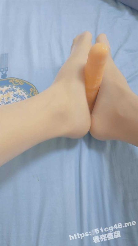 江苏大学生情侣私拍视频泄密 清纯可爱的大眼睛萌妹 深喉吞精足交 有这样的女友真性福-51吃瓜网