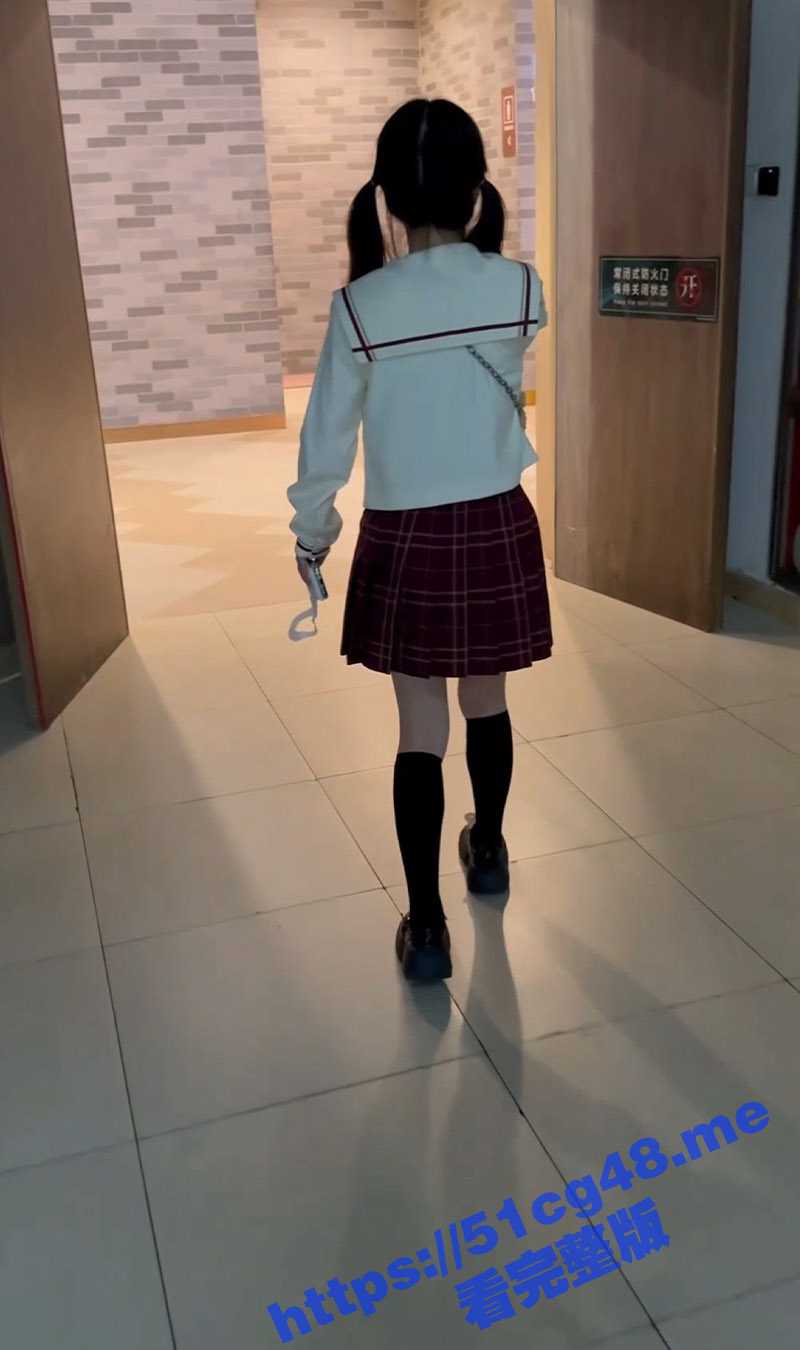 江南第一深情约炮红短裙JK小熊妹 表面看着很清纯的妹子没想到在床上这么淫荡 反差极大 - 51吃瓜网-51吃瓜网