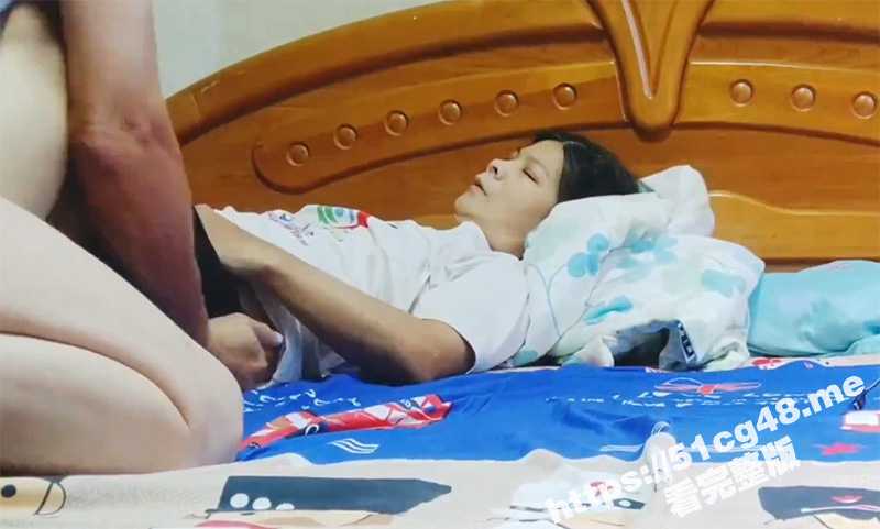 大叔老当益壮 约炮同村的留守少妇 舔逼10分钟操逼五分钟 内射上环熟女不怕怀孕-51吃瓜网