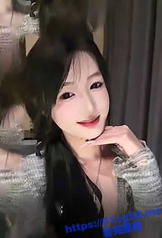 抖音清纯反差网红 uu1m 黑丝裸奶自拍流出 这样的极品小母狗也是十分的难得一见了!-51吃瓜网