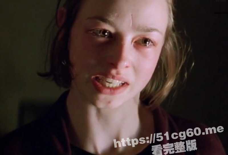 电影《战区》中充满强迫的性爱场景！劳拉·贝尔蒙特饰演的杰西被她的父亲强奸肛交 - 51吃瓜网-51吃瓜网