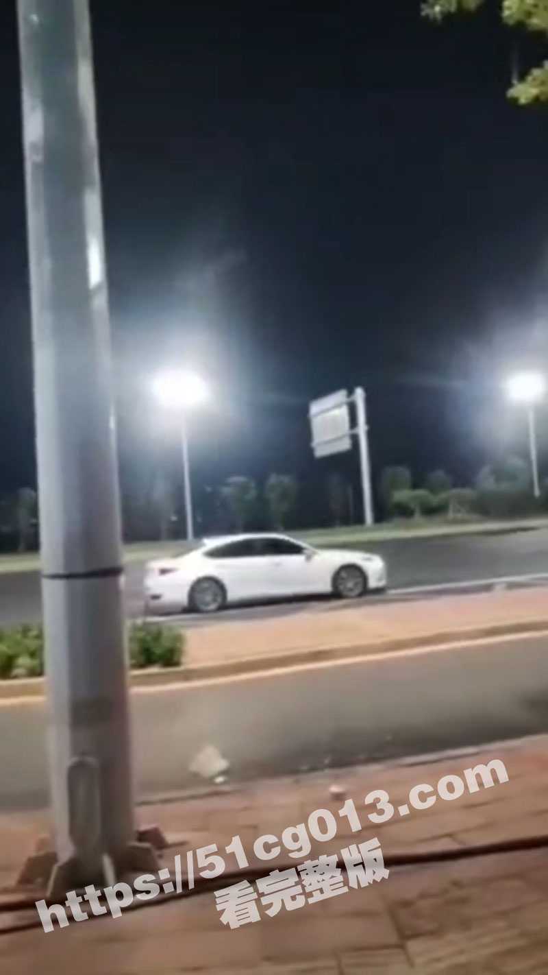 女子和其他男人喝茶把打底裤喝丢了 被丈夫质问“你打底裤哪去了啊” - 51吃瓜网-51吃瓜网