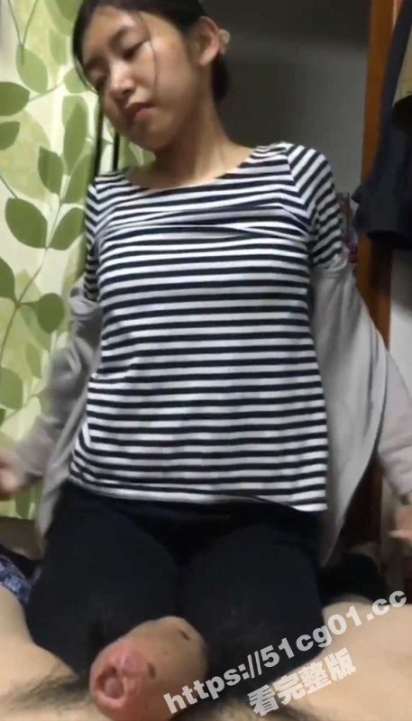 风骚小情侣口爱视频流出！无美颜的极品小女友爱吃男友大屌 技术一流十分娴熟 最后的吞精入腹太淫荡了-51吃瓜网