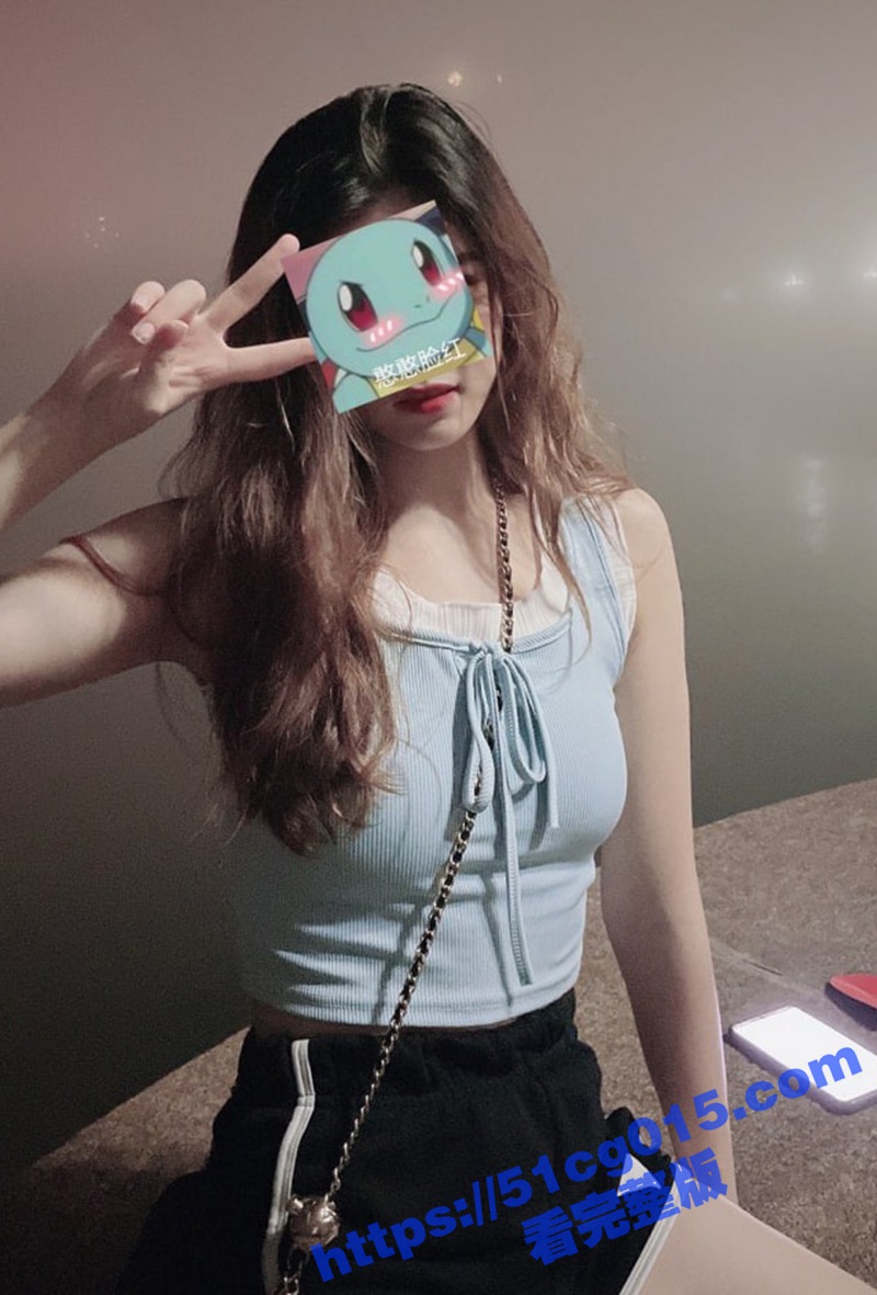 广西柳州职业学院大一清纯嫩妹 肖梦馨 知三当三 被已婚老学长内射 你怎么穿着品如的衣服 - 51吃瓜网-51吃瓜网