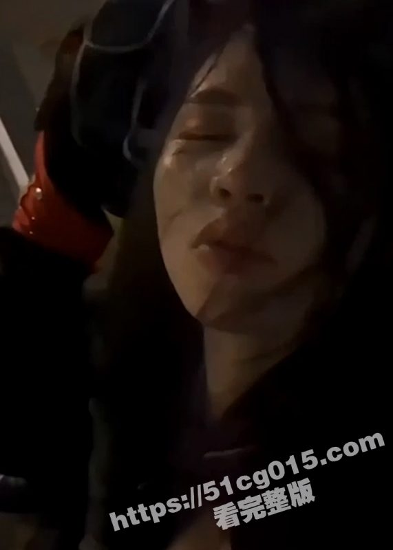 “我要做爱 快点操我 把我当狗操“ 酒醉女路边发酒疯 这要没人拍视频肯定满足你！-51吃瓜网