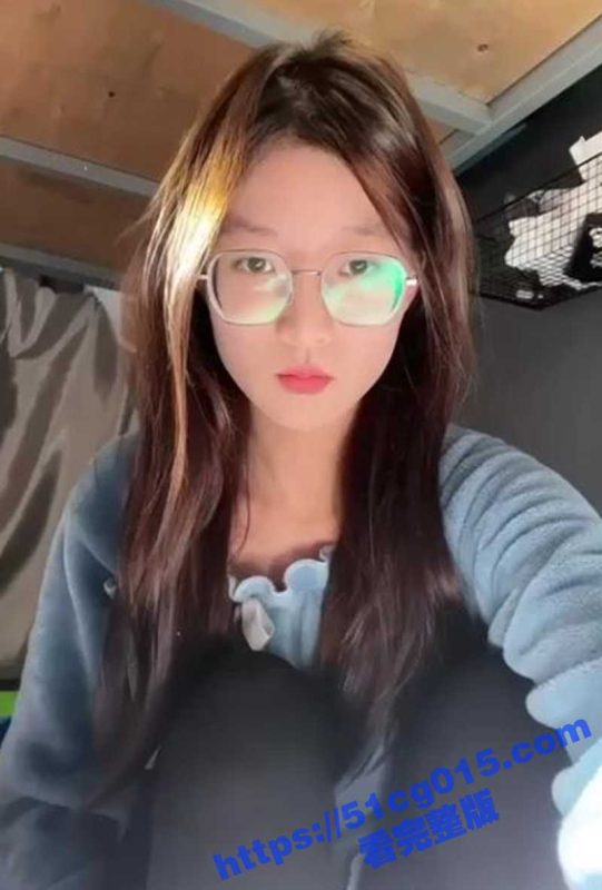 清纯女大学生面试脚模自曝身高体重 各种秀美腿玉足 颜值身材都很棒 足控们拿去撸！-51吃瓜网