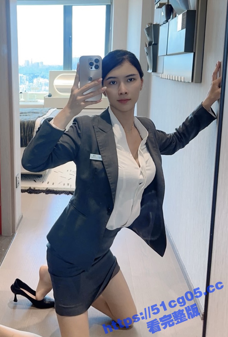 快手网红空姐少妇是邹琳吖下海 极致制服诱惑漏点私拍 自慰淫穴特写 极品身材杀疯了！ - 51吃瓜网-51吃瓜网