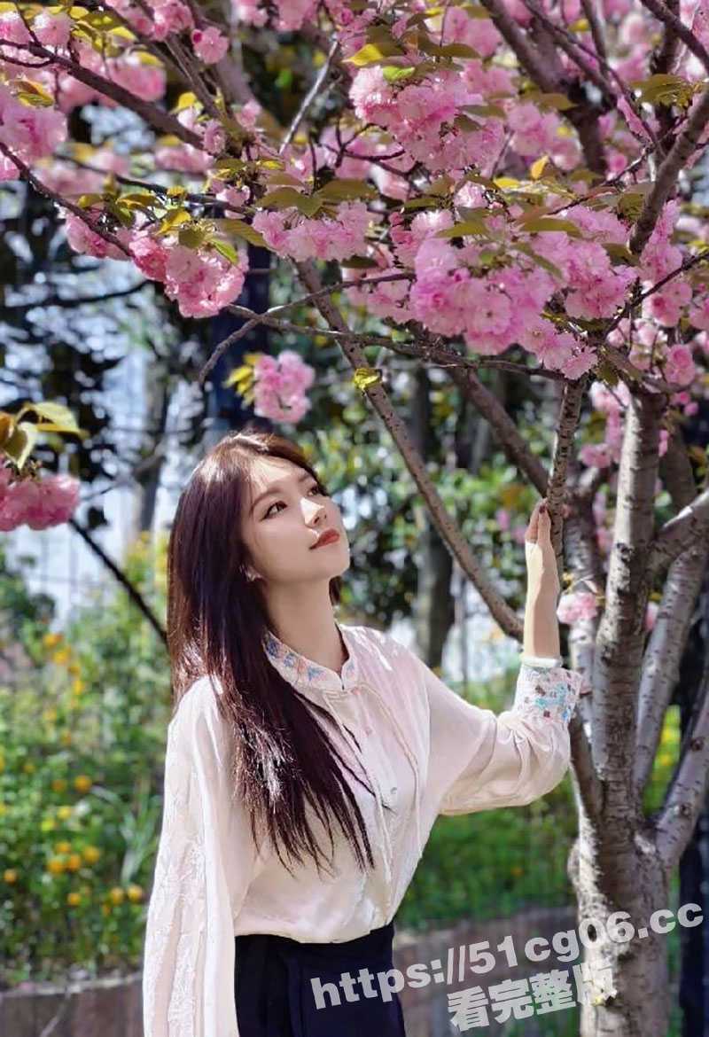 湖北极品高颜值淫荡人妻 杨婕茹 趁老公出差 带炮友回家偷情做爱！简直就是一只风骚的母狗！ - 51吃瓜网-51吃瓜网