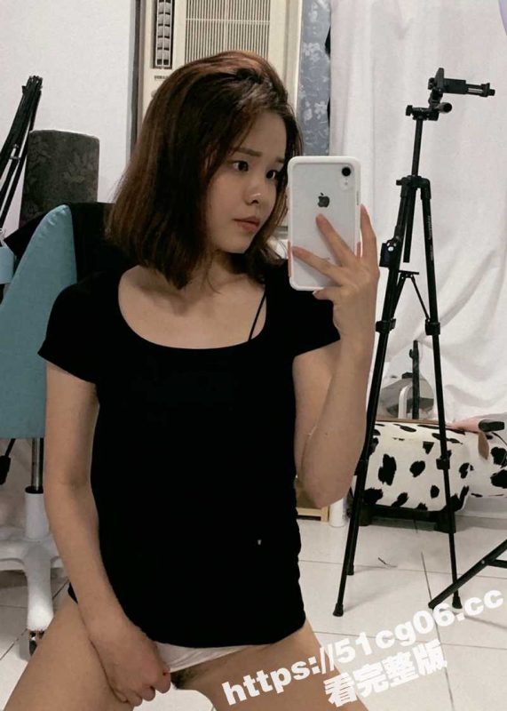 被调教成母狗的台湾嫩妹 日常金主爸爸秘密训练扣逼玩穴淫荡自拍视频！-51吃瓜网