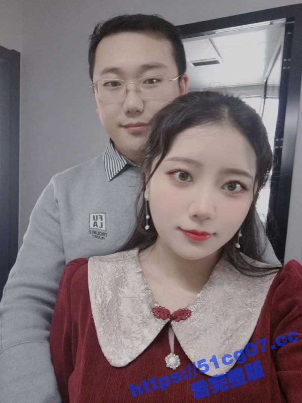 保定市巨乳人妻闫文晶 被老公投稿曝光 因追求刺激 所以在网上分享自己老婆给大家福利！绿奴老公会看评论-51吃瓜网