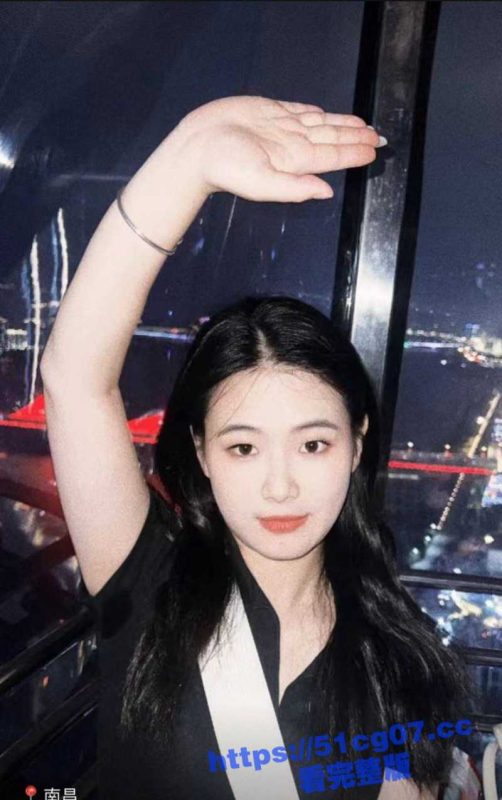 体制内打工人 上班跟行长卿卿我我 下班被行长狠狠爆操-51吃瓜网