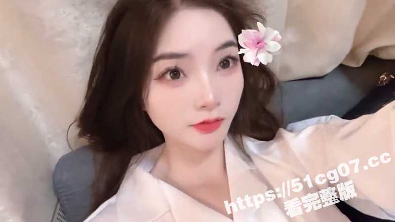 福州高颜值大奶美女性爱私拍 黑丝、乳交、口活、啪啪、被抓着一对大奶使劲抽插太爽了！-51吃瓜网