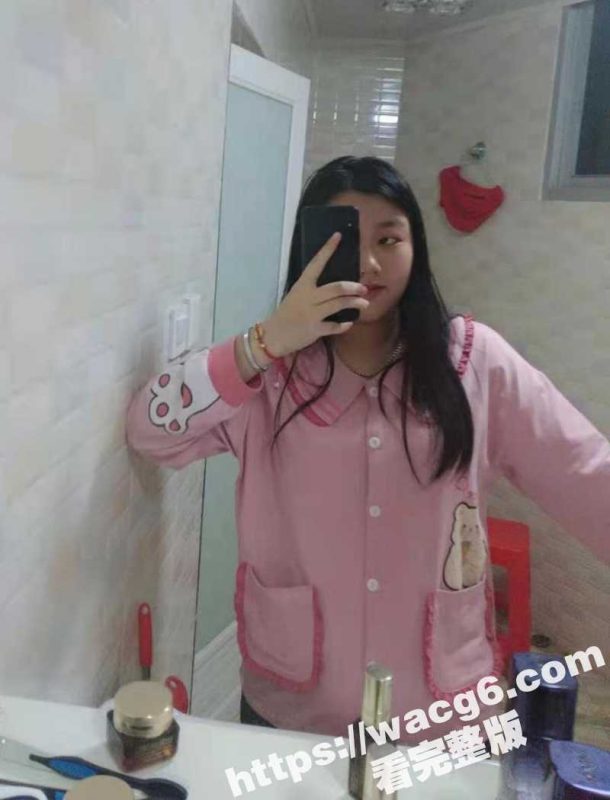 福建眼镜骚人妻陈慧琳 皮肤白嫩身材丰满 化完妆颜值还是不错的 每天都在网上 用自拍勾引网友干自己-51吃瓜网