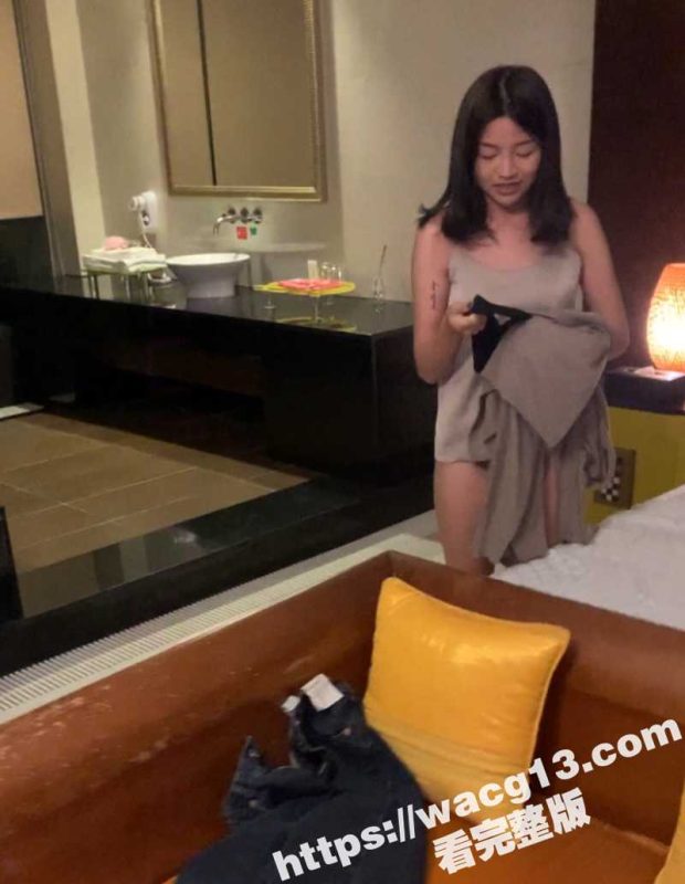 酒店爆操房产女销售 半哄半骗灌醉到酒店 一晚上操了无数次 我怀疑她就是故意的-51吃瓜网