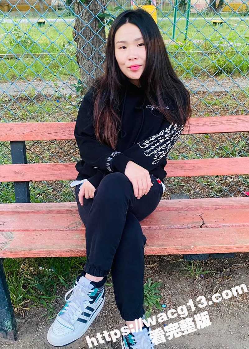 内蒙古Live show老板娘 霞姐 在自家酒吧被大学生灌醉后拉去酒店迷奸过程被偷拍！ - 51吃瓜网-51吃瓜网