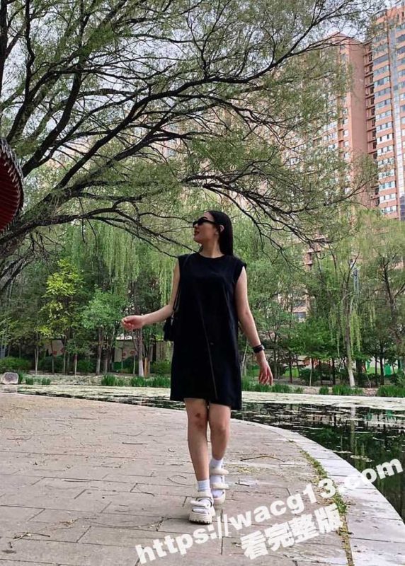 呼和浩特骚货白二丫一边被野男人深喉暴肏 若无其事回复老公查岗电话 心态强大令人惊叹！-51吃瓜网