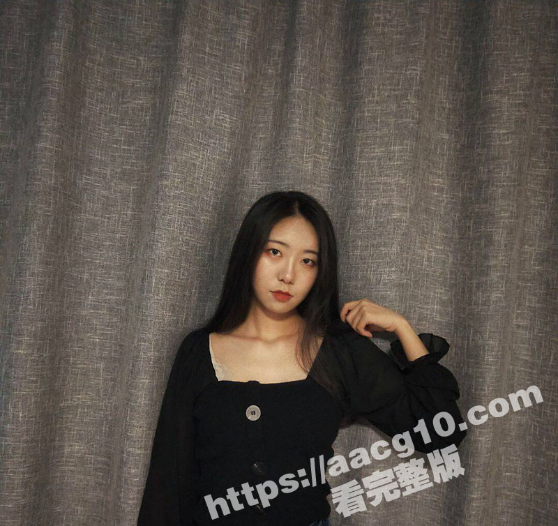 广西柳州25岁女幼师超高颜值反差婊  家长会上与学生爸爸钟情约炮 事后勒索要钱反遭曝光-51吃瓜网