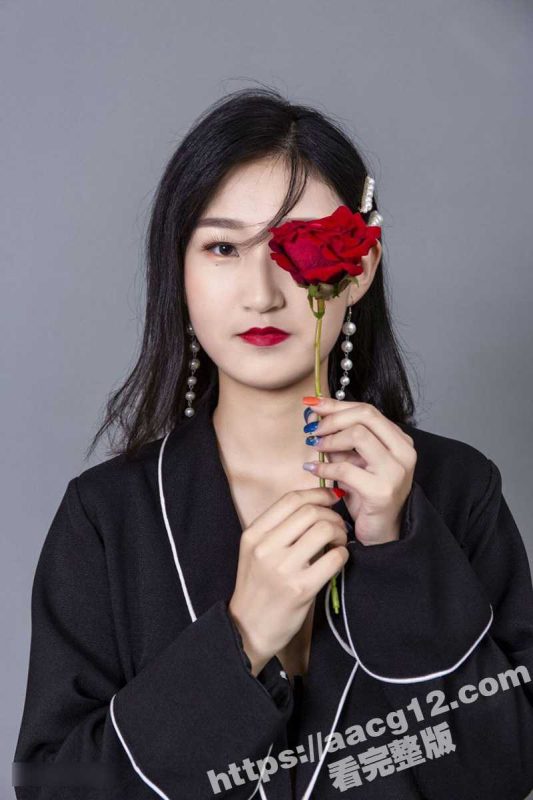 兰州大学许雯舒 颜值单纯大学生妹妹 性感美腿修长诱人 越纯反而越骚 被前男友曝光不雅自拍-51吃瓜网