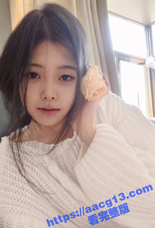 山东00后清纯校花 何雨菲 为完成主人任务 竟在酒店走廊露脸全裸行走自拍 白虎馒头逼堪称极品炮架-51吃瓜网