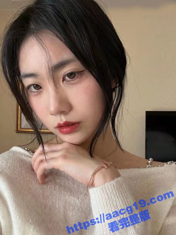 刚毕业不久极品少女 反差健身学生妹 骚母狗身材超赞 口交自慰勾引金主 粉嫩小穴诱人至极-51吃瓜网