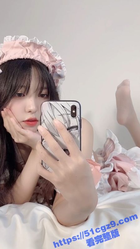 清纯双马尾反差婊甜美 自拍白嫩酮体给金主欣赏 极品酥胸被仔细把玩 白虎嫩穴被淫水涂满洞口！-51吃瓜网