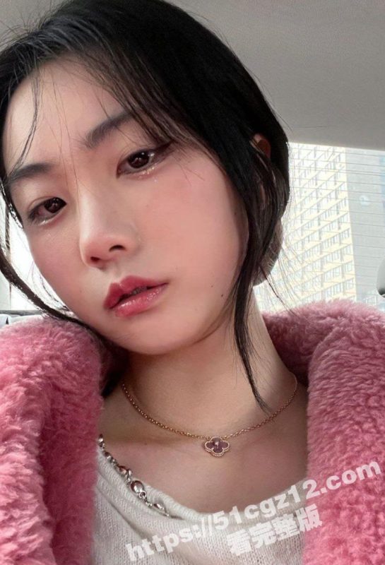 微博高颜值反差网红 悲伤口袋小狗 清纯系健身婊露脸自慰 淫荡口交玩弄假屌 劈腿掰穴展示粉肉-51吃瓜网